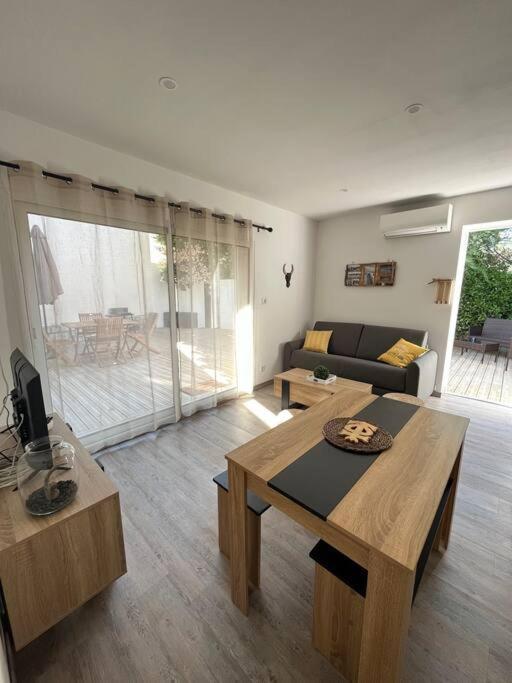 "Le Nature" Camargue Jardin อาร์ลส์ ภายนอก รูปภาพ