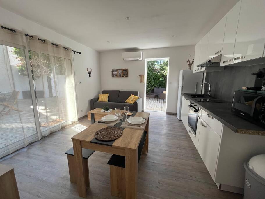 "Le Nature" Camargue Jardin อาร์ลส์ ภายนอก รูปภาพ