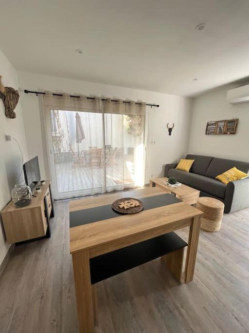 "Le Nature" Camargue Jardin อาร์ลส์ ภายนอก รูปภาพ