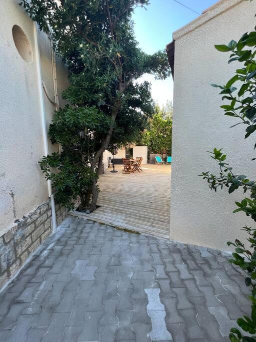 "Le Nature" Camargue Jardin อาร์ลส์ ภายนอก รูปภาพ